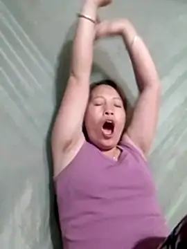 Gummiesu online show from March 2026 08:00:01 PM