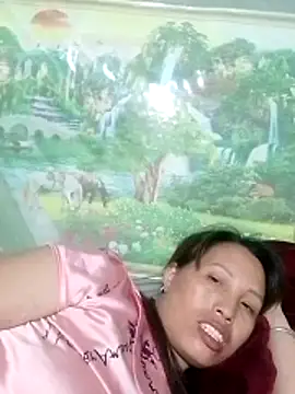 Gummiesu online show from May 2026 12:59:01 PM