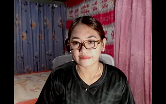 pinay mayahiga online show from July 2026 01:26:01 PM
