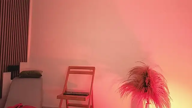 fransheskarossi online show from February 2026 12:02:02 PM