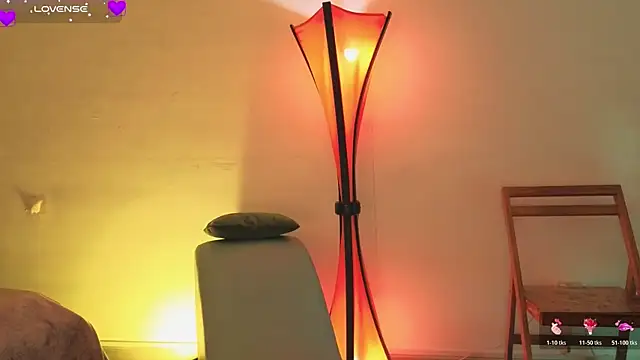 fransheskarossi online show from April 2026 12:02:01 PM