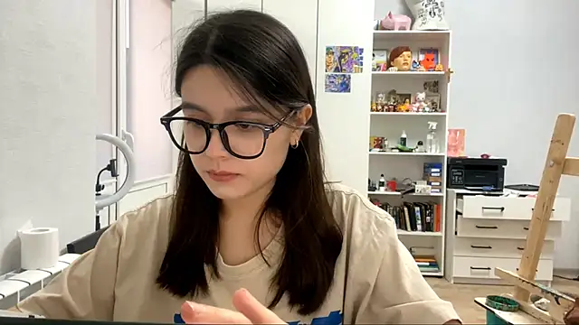 SaintMari online show from March 2026 02:21:01 PM