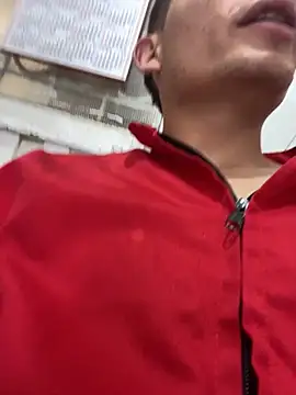 santiObrero online show from February 2026 03:32:01 PM