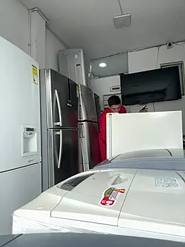 santiObrero online show from March 2026 03:34:02 PM