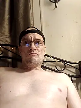 Stroudiowa72 online show from April 2026 06:11:02 AM