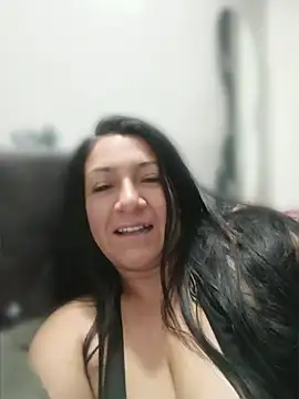 Snapshot of Katysaez chatting on May 2026 09:26:02 AM Katysaez online show from May 2026 09:26:02 AM