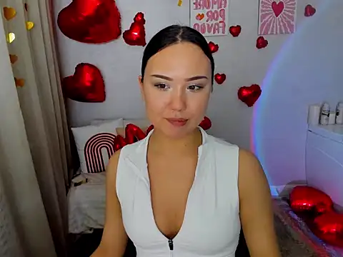 GlowMe online show from February 2026 07:18:01 AM