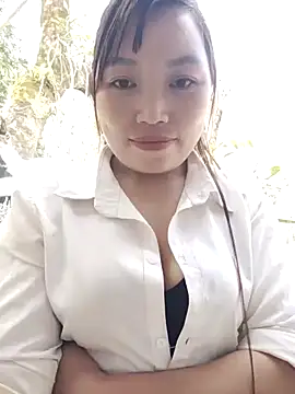 lia-coy online show from April 2026 03:15:01 AM