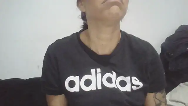 Dolcezzastella online show from February 2026 07:37:01 AM