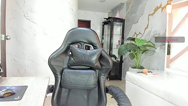 Qetsyah tf online show from April 2026 01:14:01 PM