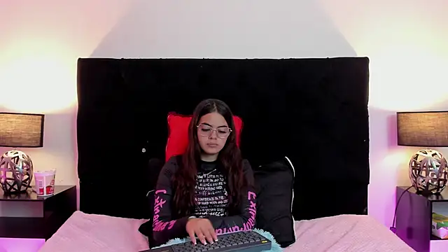 queen missy online show from May 2026 08:14:02 PM