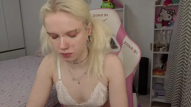 Mia WaterFall online show from March 2026 03:14:01 AM