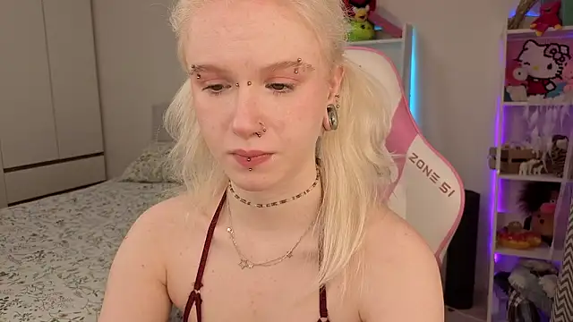 Mia WaterFall online show from March 2026 03:13:01 AM