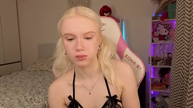 Mia WaterFall online show from March 2026 03:23:01 AM