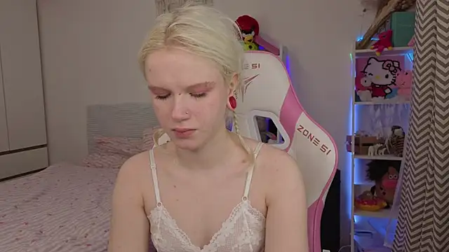 Mia WaterFall online show from March 2026 03:28:02 AM