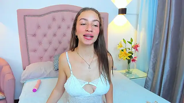 Chloekey online show from March 2026 08:04:01 PM