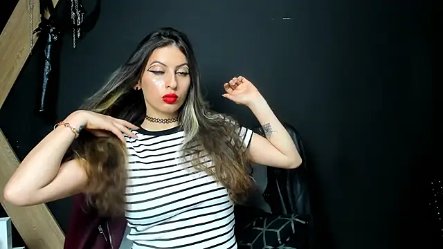 Snapshot of GoddesLeila chatting on May 2026 04:36:02 PM GoddesLeila online show from May 2026 04:36:02 PM