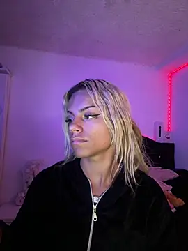 andyy x online show from April 2026 06:51:02 AM