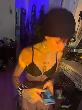 Snapshot of luxxlola chatting on July 2026 12:09:02 AM luxxlola online show from July 2026 12:09:02 AM