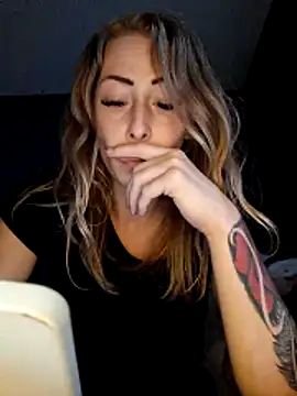 dewimp1 online show from May 2026 07:33:01 PM