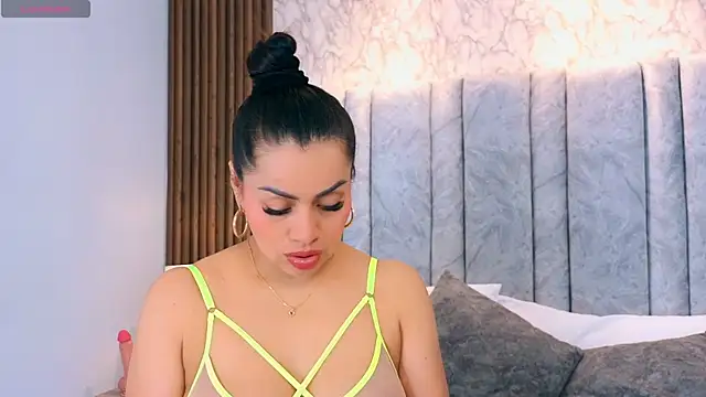 naomy smithxx online show from April 2026 11:35:01 AM