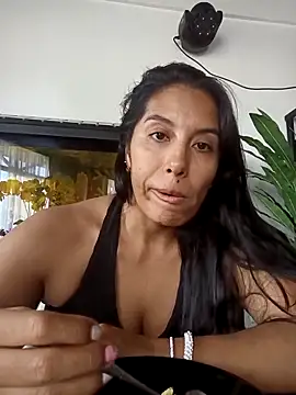 LizaLorini online show from April 2026 04:59:02 PM