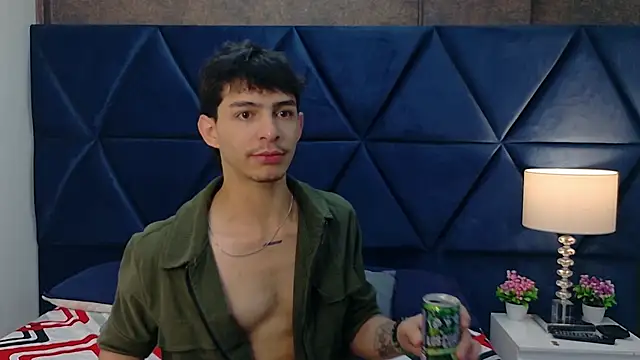 Logan Woods online show from February 2026 08:16:01 PM