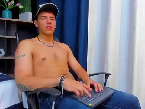 Tobias Vega online show from February 2026 02:30:01 AM