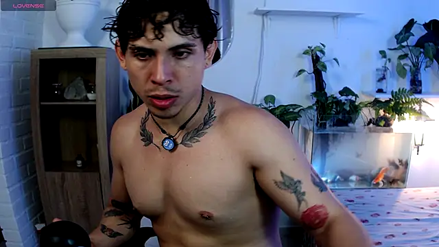 Magnuz Col online show from June 2026 02:35:02 AM