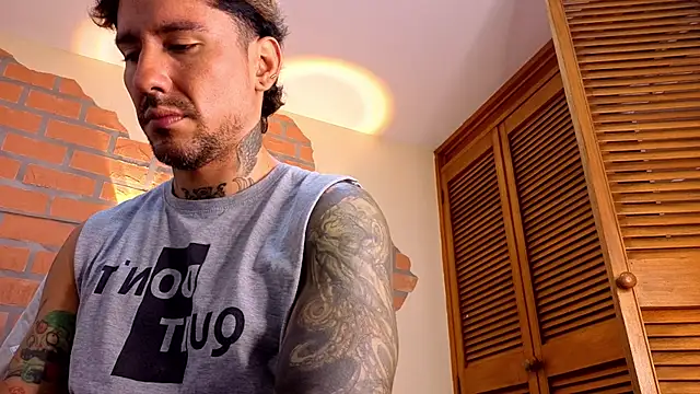 mister eithan online show from February 2026 02:21:02 AM