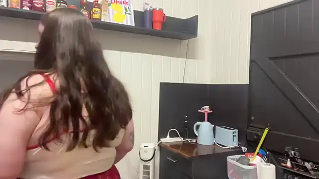 xopeachybaby online show from June 2026 07:31:01 AM