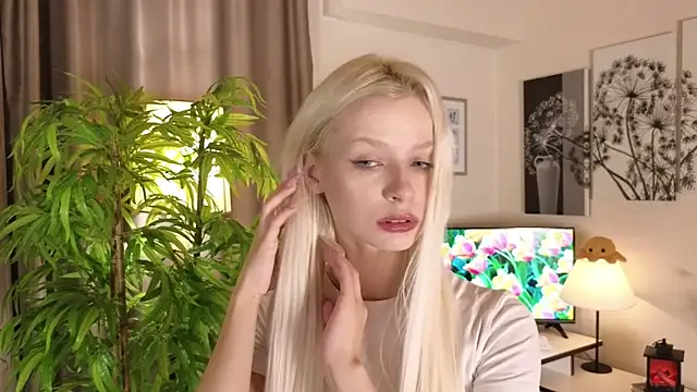 Naomi Demio online show from June 2026 10:21:02 AM