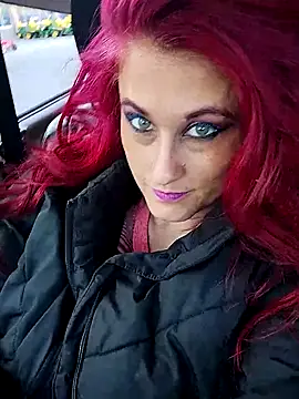 BusyB1983 online show from April 2026 01:06:02 PM