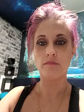 BusyB1983 online show from June 2026 01:29:01 AM