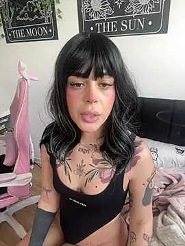 Snapshot of ariane_kimiko chatting on May 2026 04:47:01 PM ariane kimiko online show from May 2026 04:47:01 PM