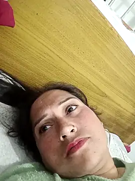 Cute-karisma1234 online show from February 2026 05:10:02 PM