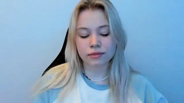 Lulu Di online show from February 2026 12:31:01 AM