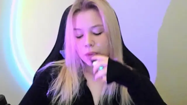 Lulu Di online show from February 2026 05:08:02 AM