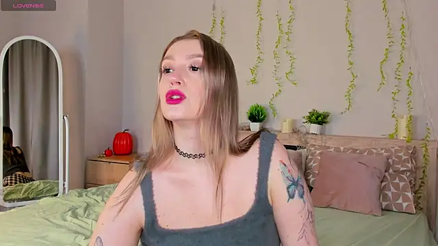 Viickie Nelsson online show from March 2026 09:32:02 AM