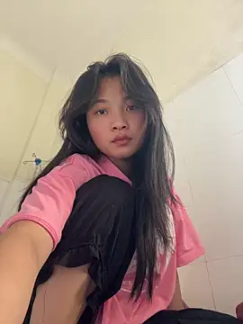 Lyn-be99 online show from February 2026 06:59:02 AM