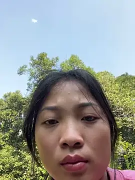 Lyn-be99 online show from February 2026 07:19:01 AM