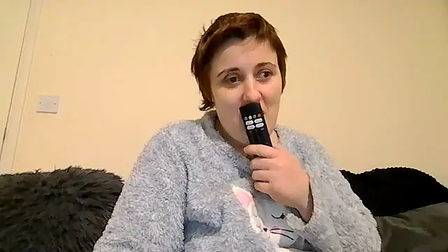 Tiara XOX online show from February 2026 05:17:01 AM