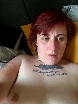 Tiara XOX online show from April 2026 10:33:01 AM