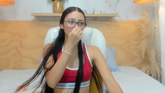 Lasira Thill online show from February 2026 12:12:01 PM