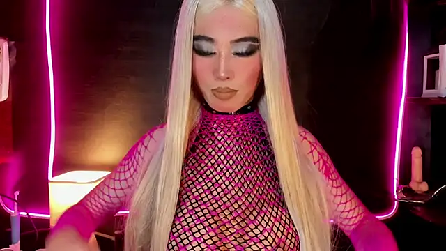 LovelyX0X0 online show from March 2026 09:54:02 PM