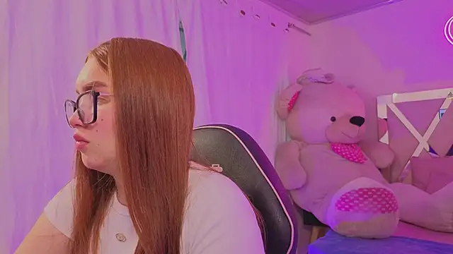 SABRIINA TAY online show from February 2026 11:49:02 AM