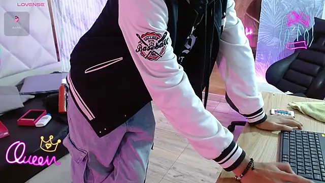 osamu tay online show from February 2026 11:37:02 AM