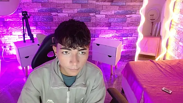 osamu tay online show from February 2026 11:43:02 AM