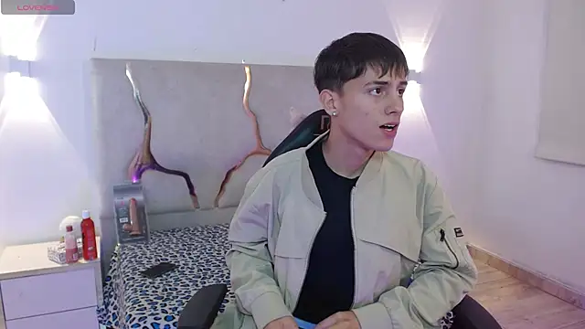 EVAN TAY online show from February 2026 02:52:02 AM