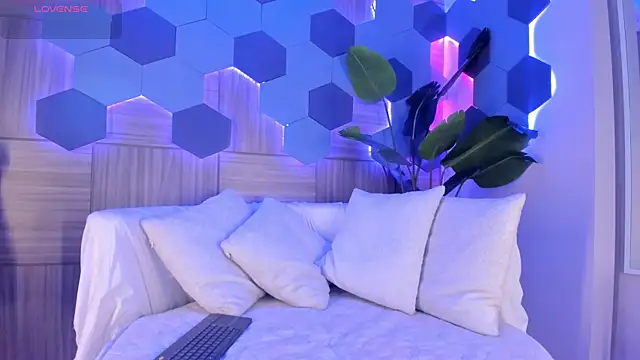 KatyaKozlov online show from April 2026 07:33:02 PM